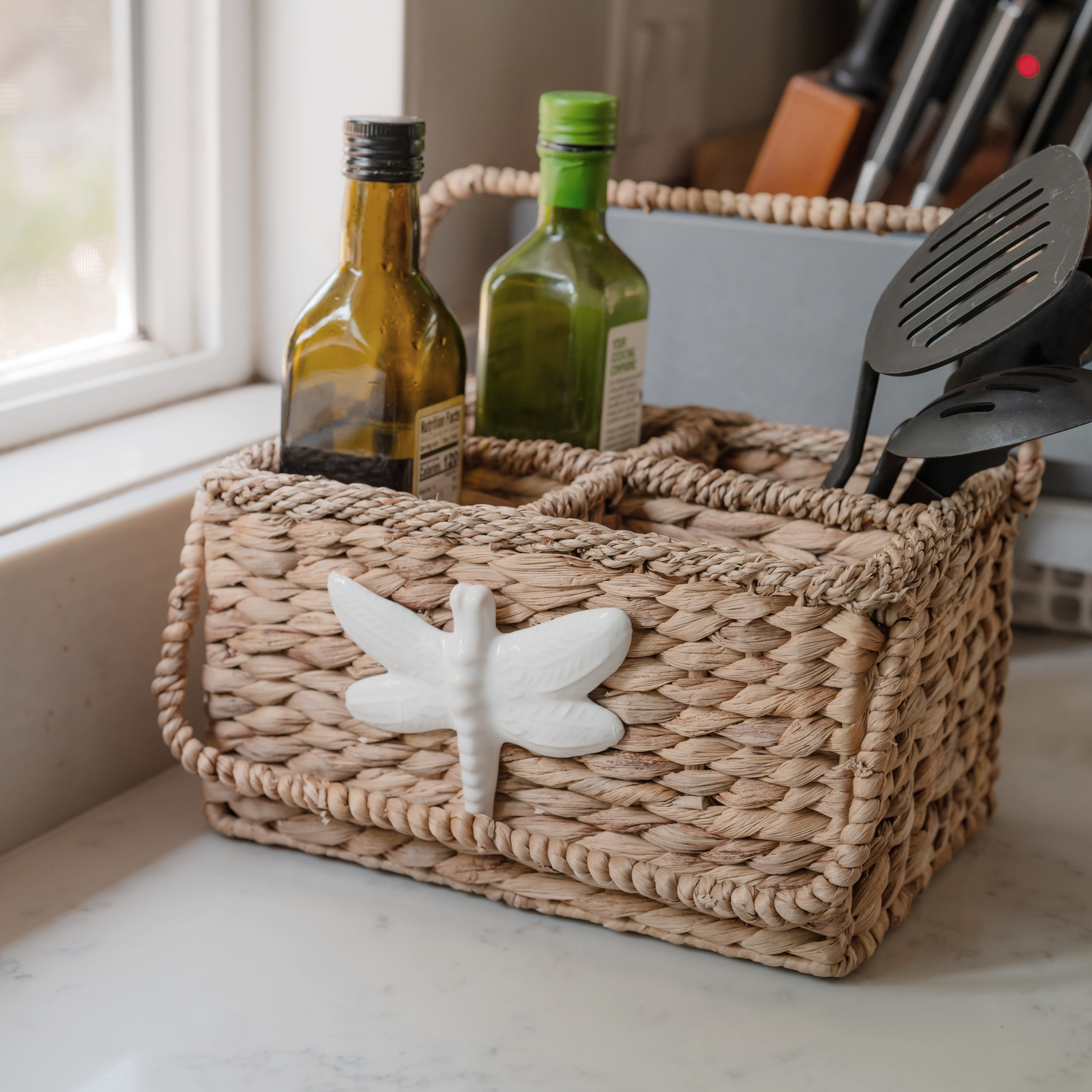 Rustic Woven Dragonfly Basket with Handle, Kitchen or Table Organizer