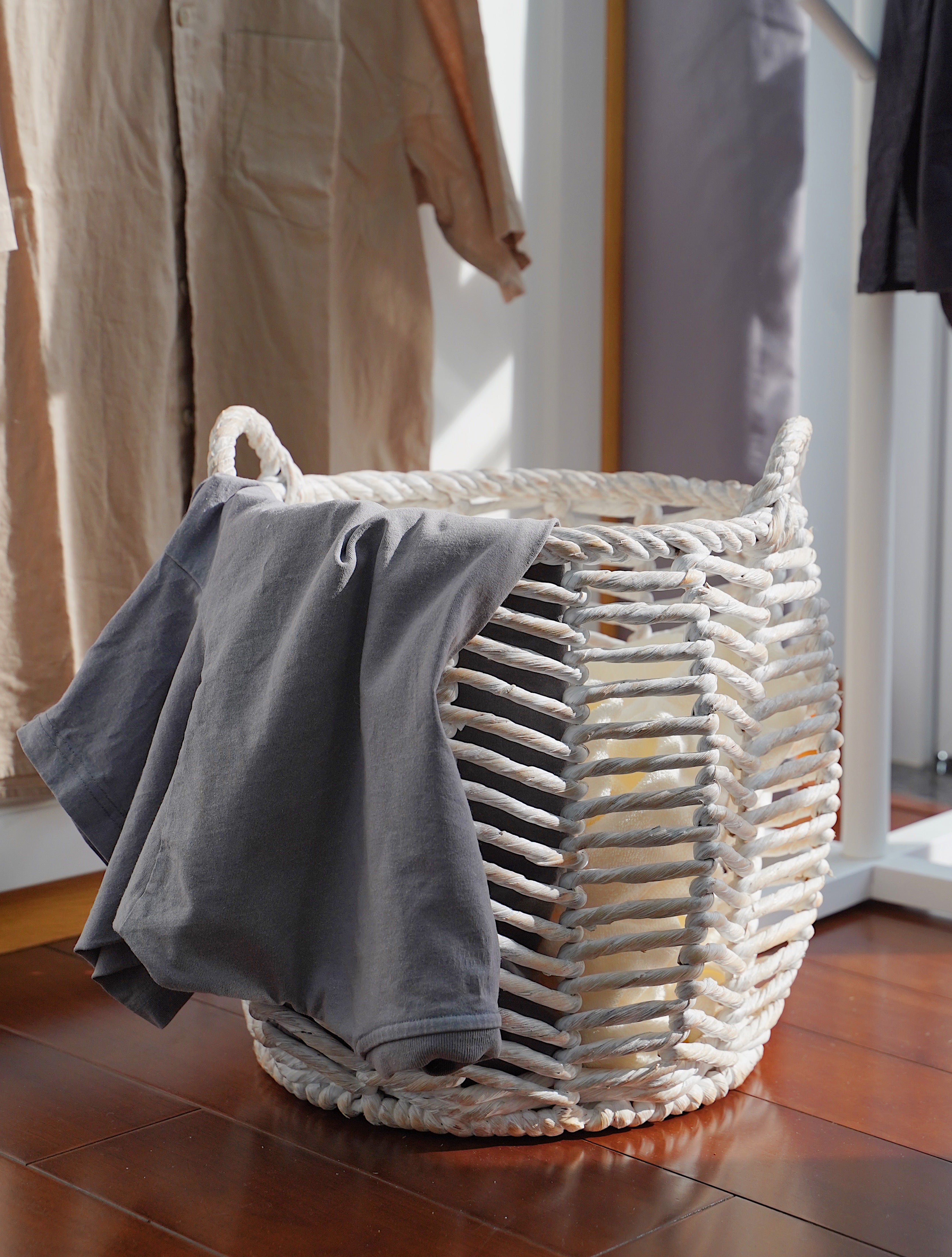 Round Woven Water Hyacinth Baskets 3 Piece Set in White Wash finish